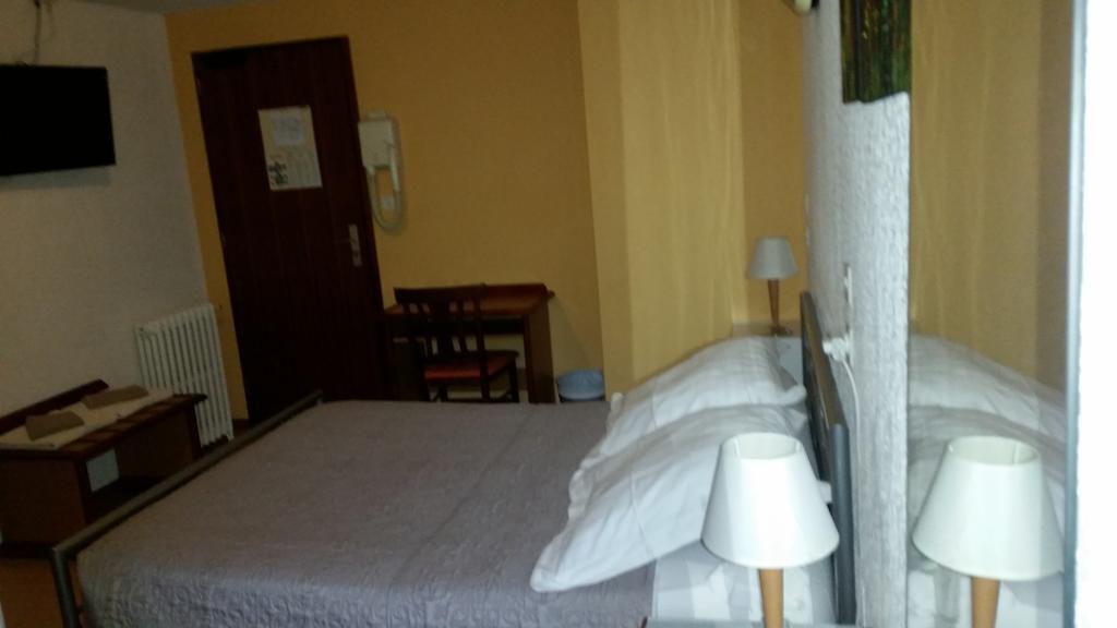 Hotel Des Touristes Pierrefitte-Nestalas Eksteriør bilde